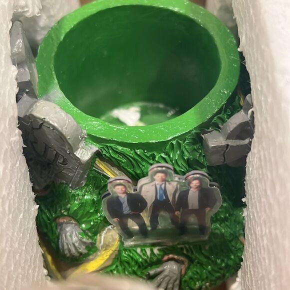 NWT Supernatural Graveyard Planter. supernatural tv memorabilia planter - Picture 3 of 6